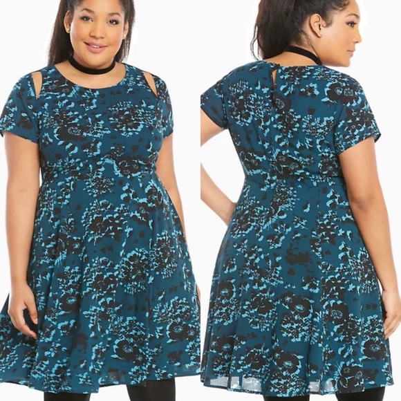 torrid Dresses & Skirts - Torrid Floral Print Cutout Skater Dress